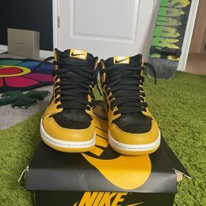 Jordan 1 high pollens